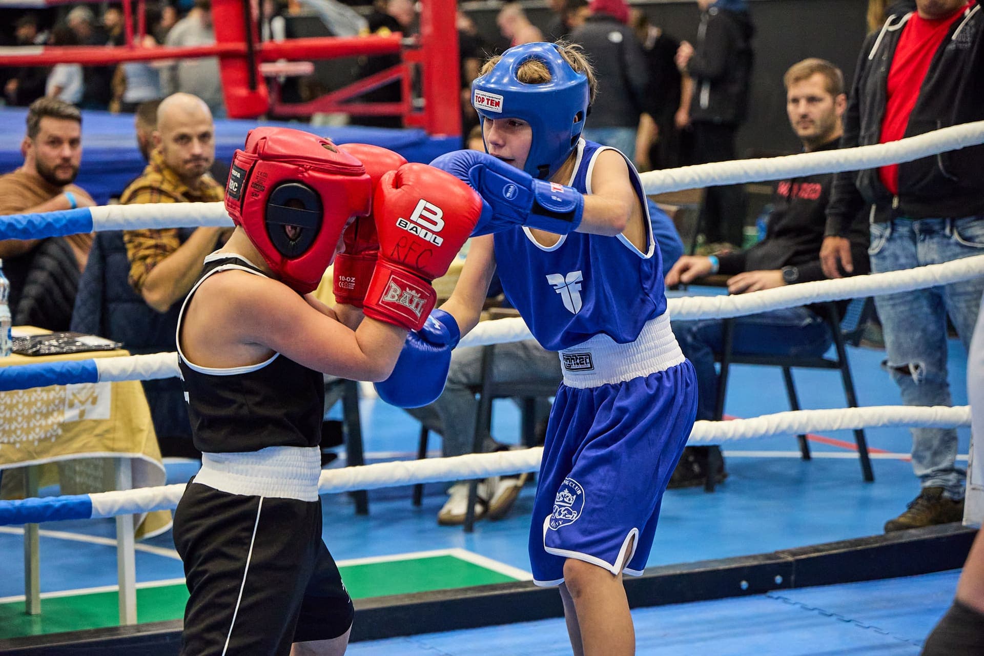 Národní liga boxu "O pohár senátora Hraby" - 24-11-17_R6I_1708.jpg